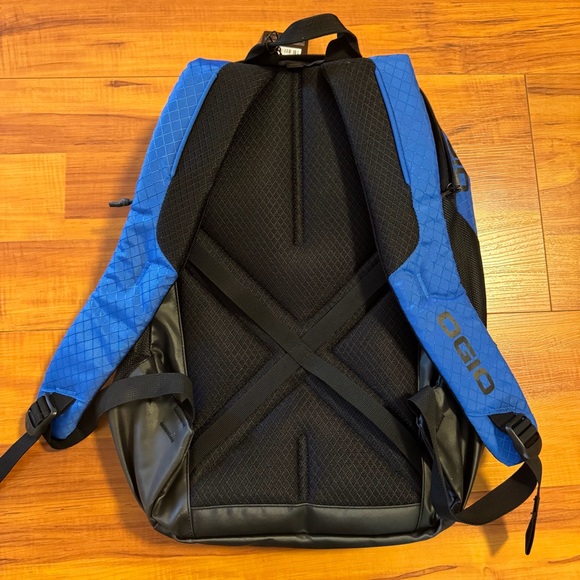NET OGIO laptop backpack - Picture 7 of 8